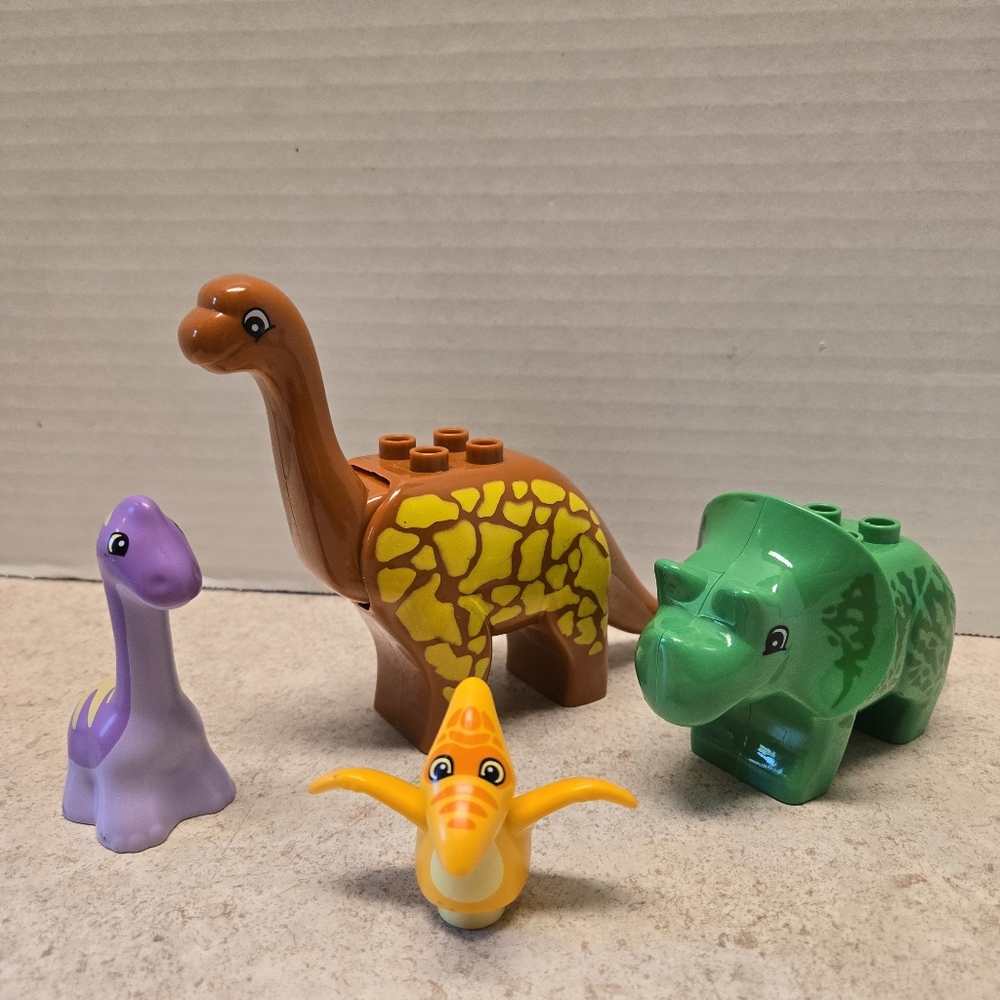 Lego Duplo Dinosaur Lot Of 4 Brachiosaurus With Baby Tricerotops And Pterodactyl